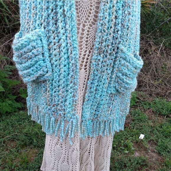 HANDMADE Absolutely Gorgeous & Soft Aqua/Tan/White X-Large Wrap w/Pockets Fringe - Picture 8 of 11